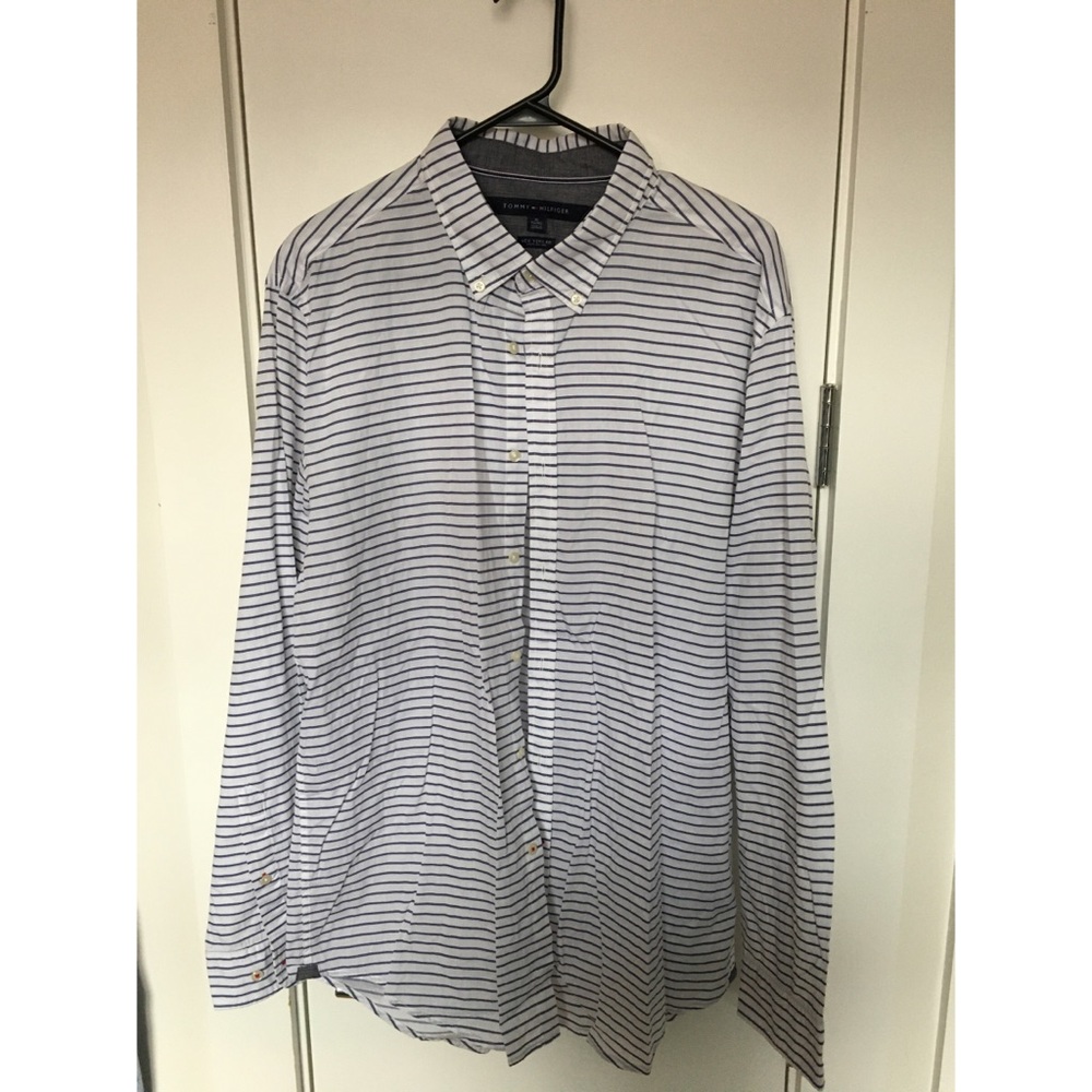 Tommy Hilfiger Button Up